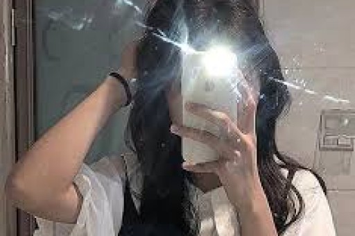 网红红毯无滤镜惊天反转:皮皮朱脸肿孙恩盛瘦成杆 全网热议撞脸原形毕露-第1张图片- 网红红毯无滤镜惊天反转:皮皮朱脸肿孙恩盛瘦成杆 全网热议撞脸原形毕露-第1张图片-