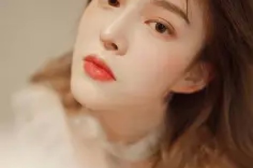 曝男明星KTV亲女网红